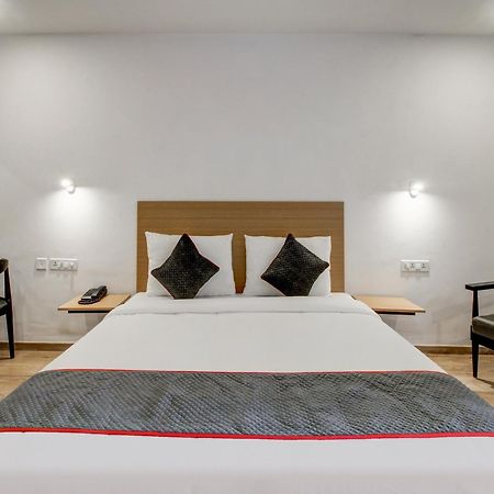 Super Townhouse Rcc Majestic 397 Lb Nagar Hotel ไฮเดอราบัด ภายนอก รูปภาพ