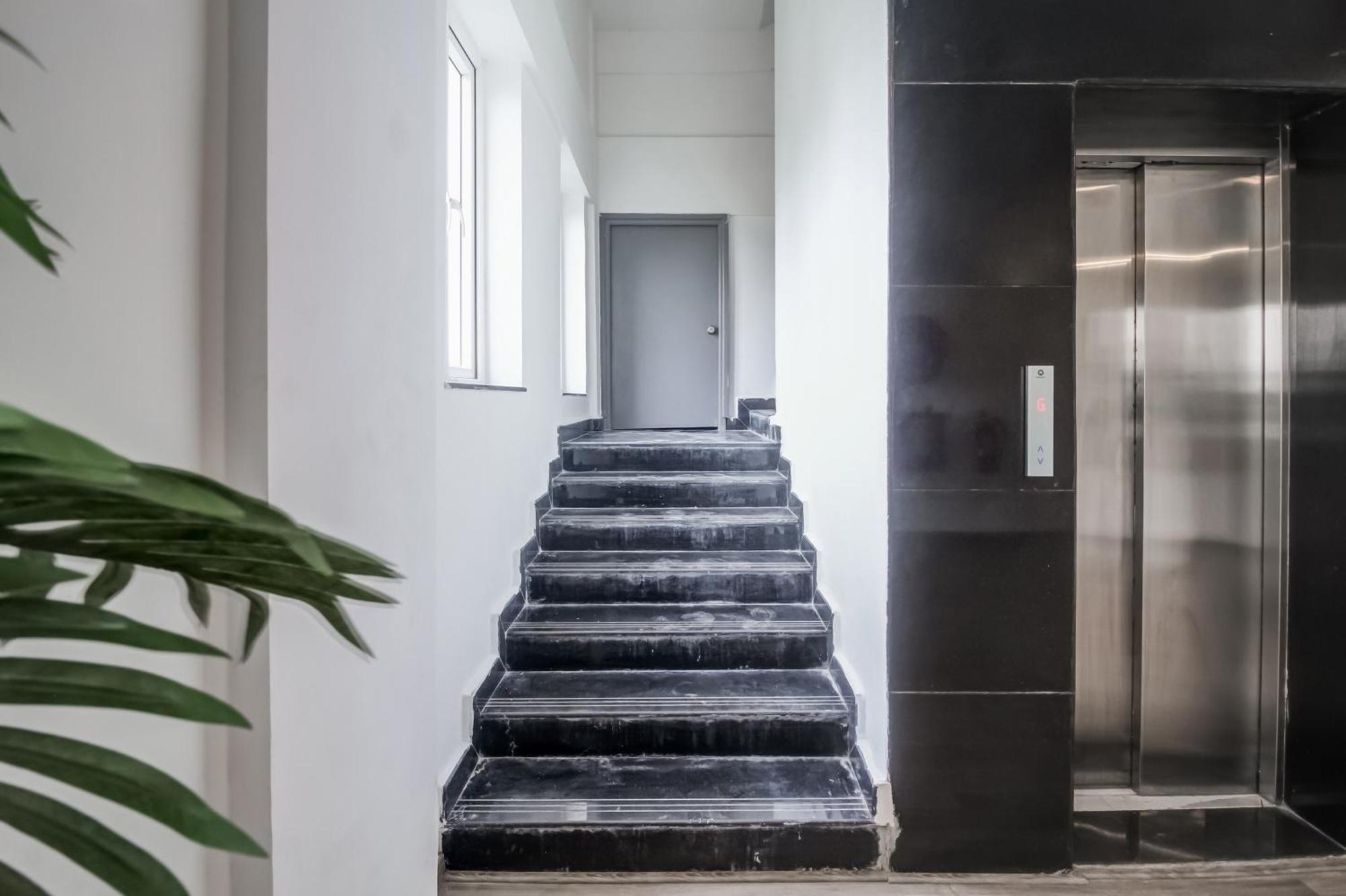 Super Townhouse Rcc Majestic 397 Lb Nagar Hotel ไฮเดอราบัด ภายนอก รูปภาพ