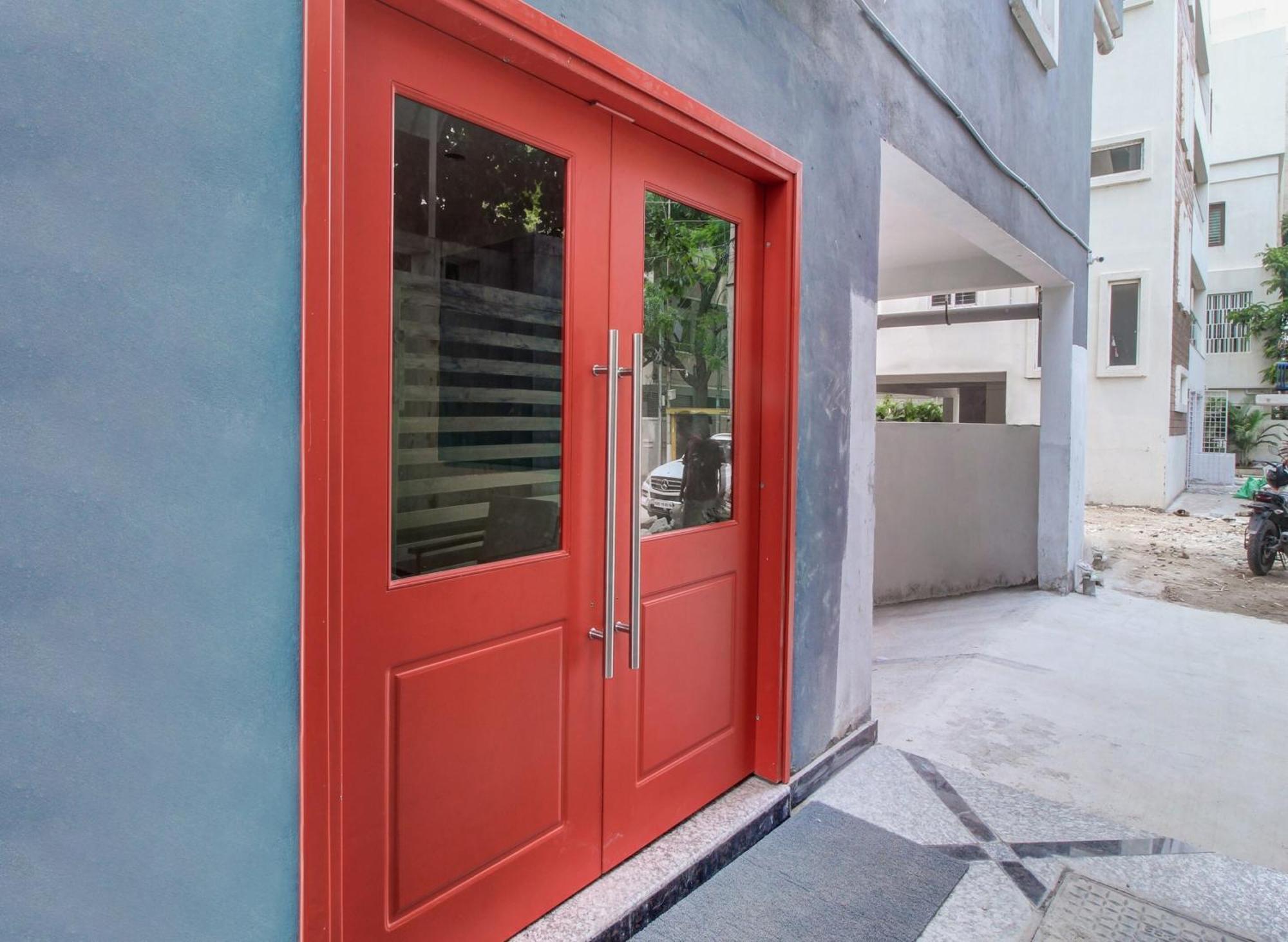 Super Townhouse Rcc Majestic 397 Lb Nagar Hotel ไฮเดอราบัด ภายนอก รูปภาพ